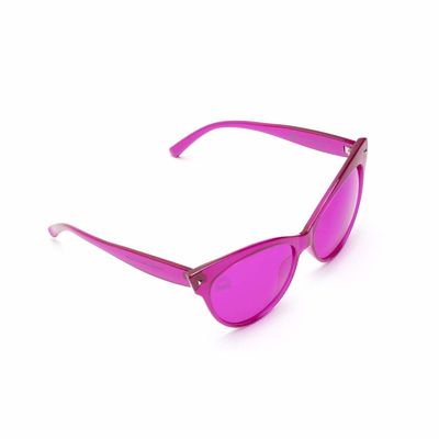 कलर थेरेपी कैट आइज़ प्लास्टिक फ्रेम मैजेंटा लेंस धूप का चश्मा